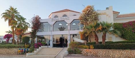 Fachada da propriedade