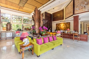 Lobby sitting area - Risata Bali Resort and Spa (Kuta)