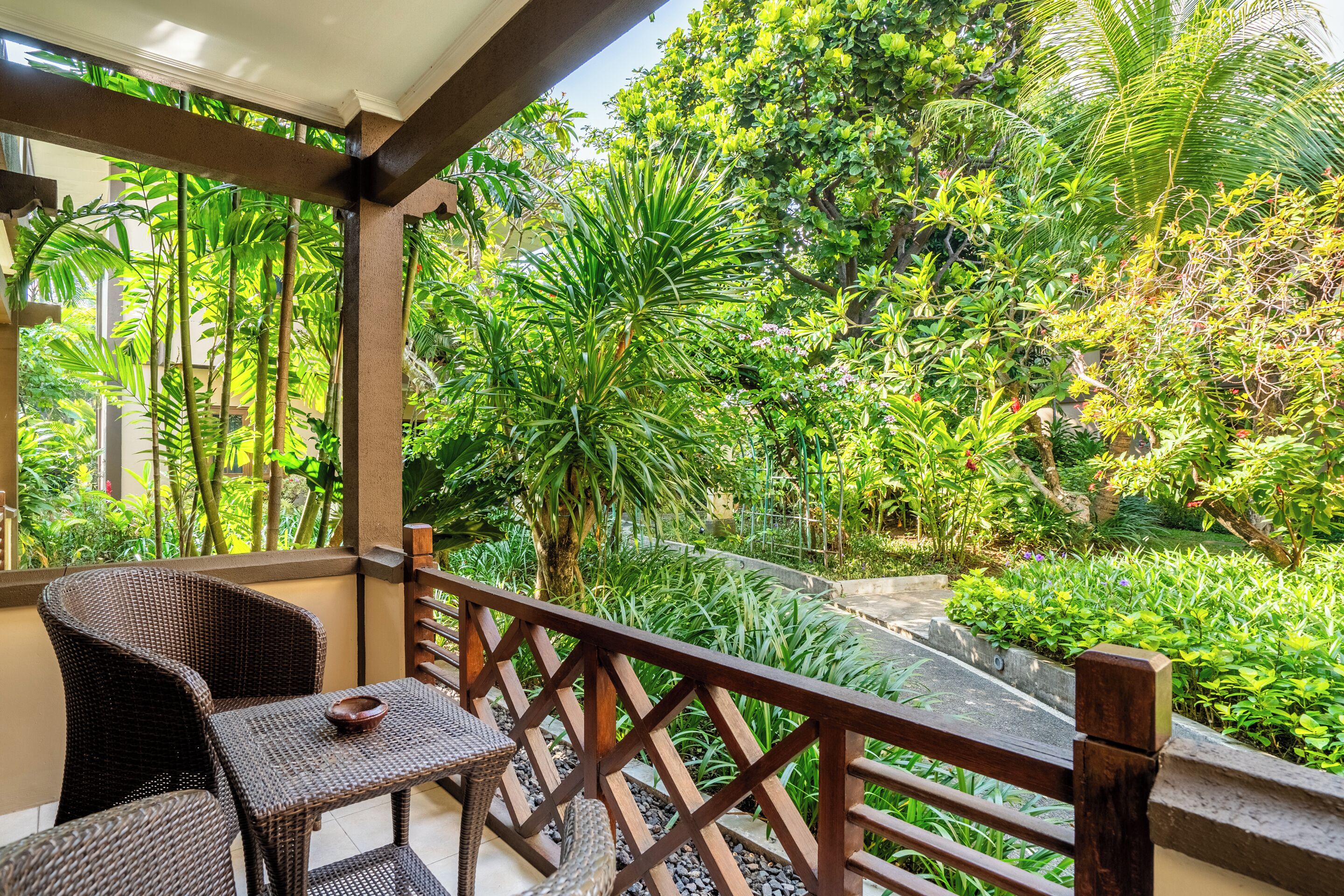 deluxe room | balcony view