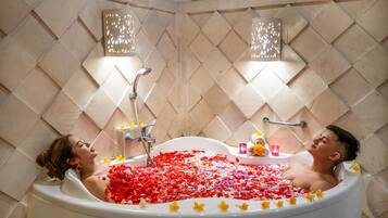 Bañera de hidromasaje interior