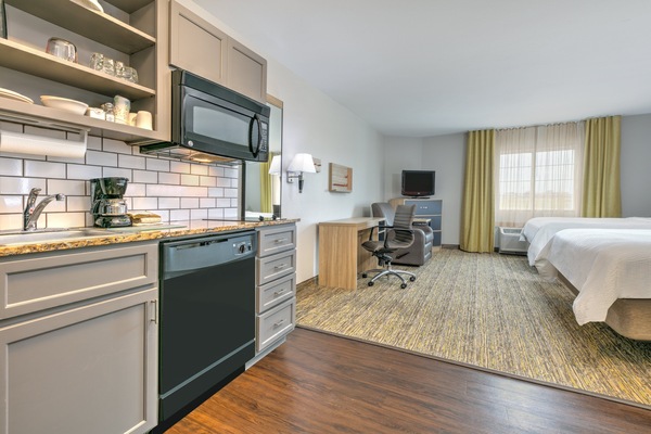 Premium bedding, pillowtop beds, in-room safe, desk