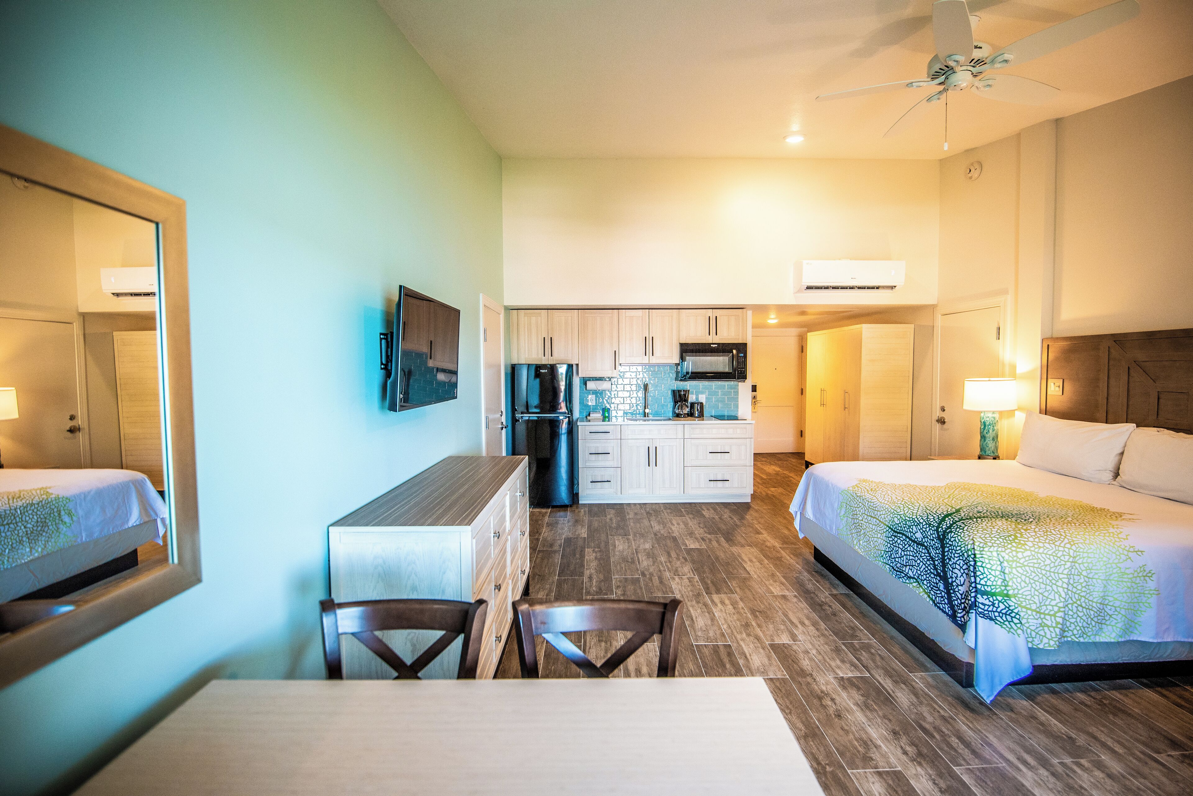 studio suite | private kitchenette | fridge, microwave, stovetop, electric kettle