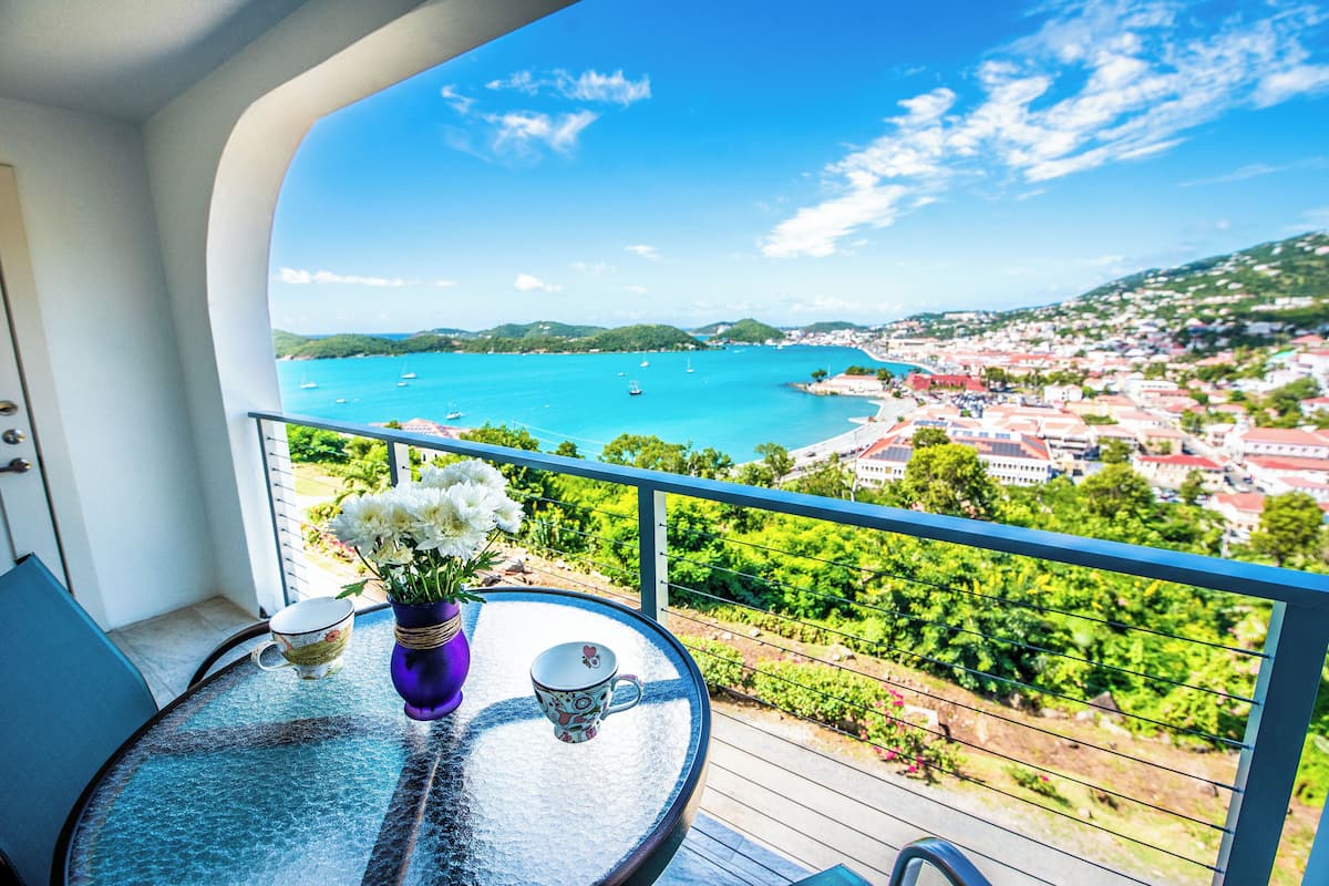 studio suite | terrace/patio