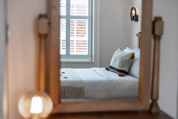 Superior Double Room (1st Floor Room only) | Individually decorated, iron/ironing board, internet, bed sheets