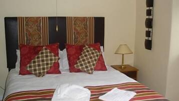 Chambre Double, salle de bains attenante