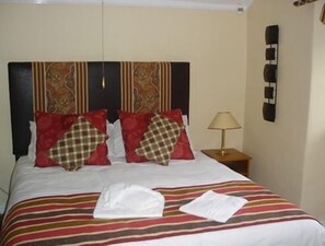 Chambre Double, salle de bains attenante