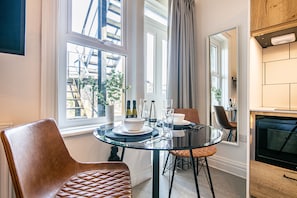 Premium Studio, 1 Bedroom, Kitchenette | In-room dining - The Belmont Apart Hotel - Harrogate Stays (Harrogate)