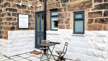 Superior Studio Suite, 1 Bedroom, Kitchen, Ground Floor | Terrace/patio