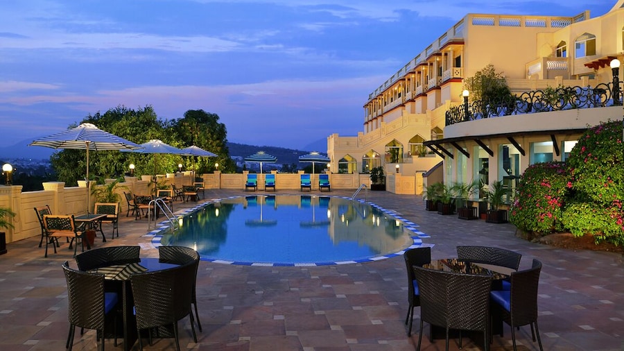 Noor-Us-Sabah Palace