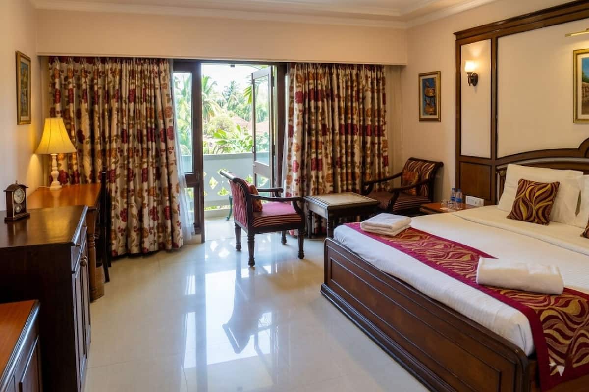 Chambre Standard, 1 chambre, vue sur le jardin | Minibar contenant certains articles gratuits, coffre-fort, bureau