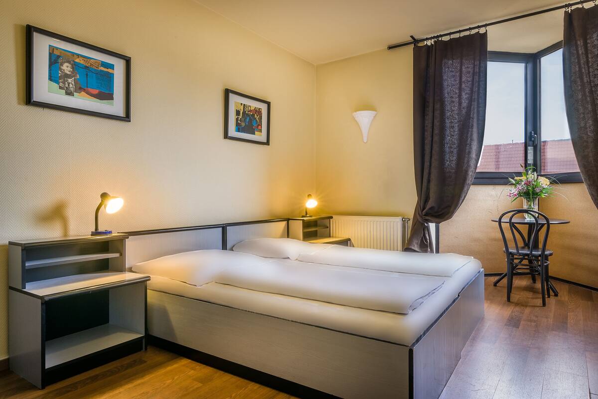 In-room safe, desk, rollaway beds (surcharge), WiFi (free)