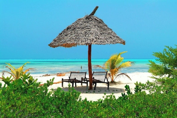 Plage privée, snorkeling, beach-volley, pêche sur place