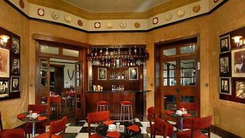 Breakfast, lunch and dinner served