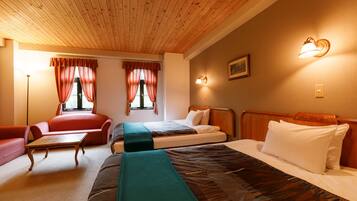 Standard Twin Room, Non Smoking | Free WiFi, bed sheets