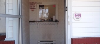 Budget Motor Inn - Mahopac