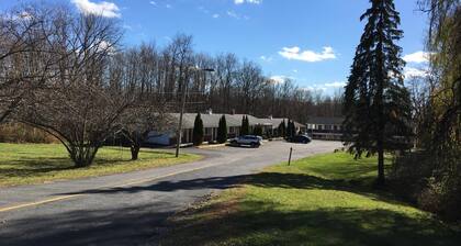 Budget Motor Inn - Mahopac