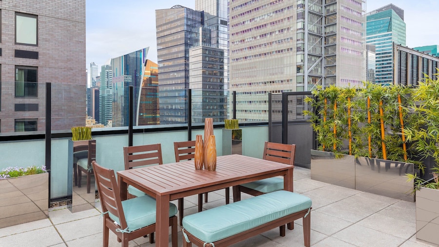 Element New York Times Square West