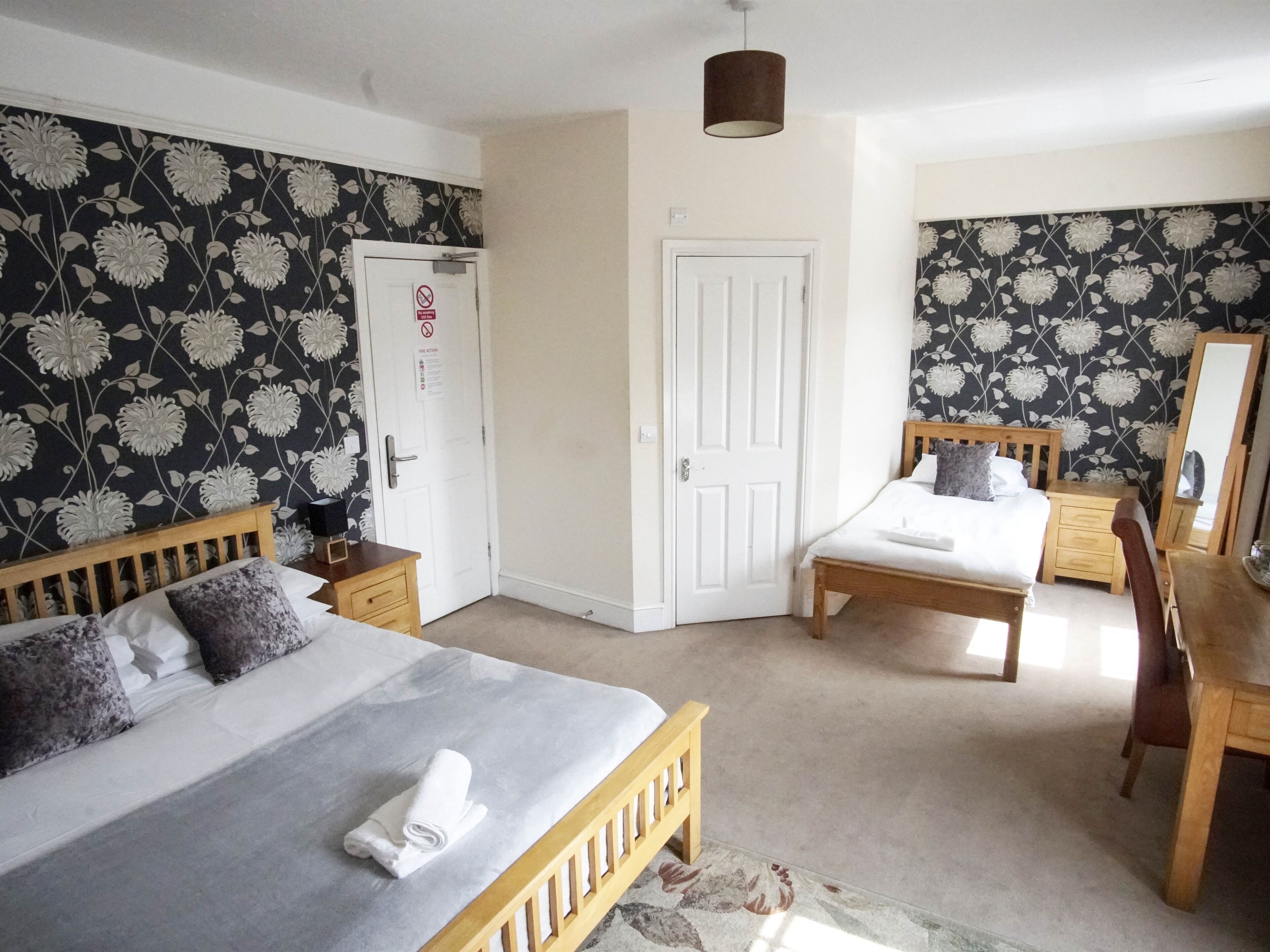 triple room, ensuite