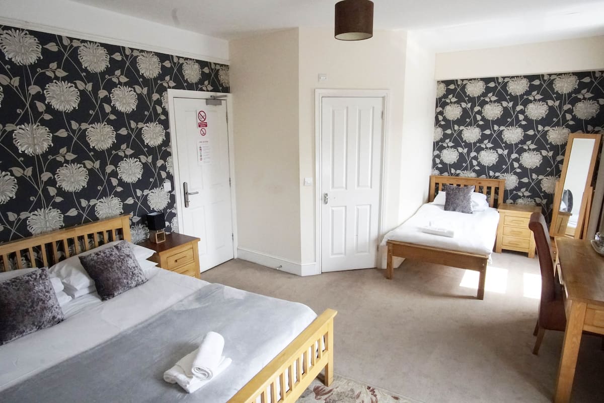 triple room, ensuite