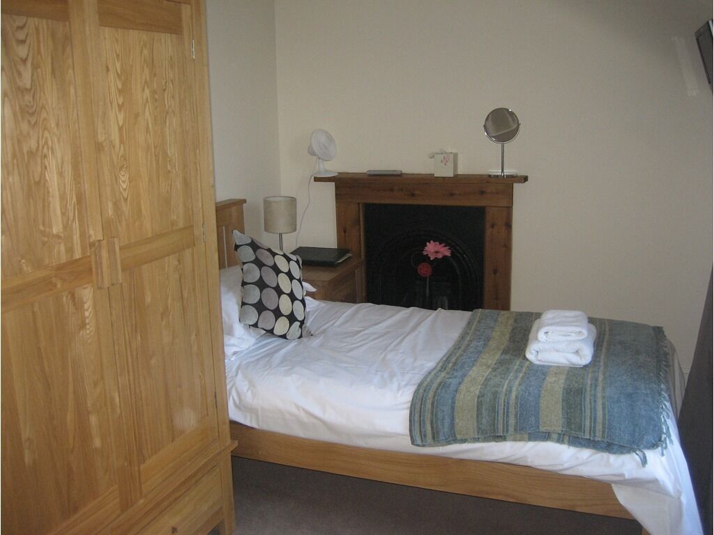 single room, ensuite