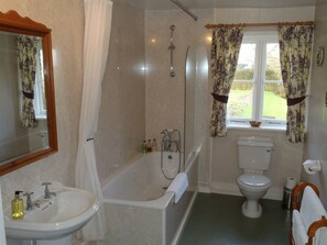 Deluxe Double Room, Ensuite ((Super King Size bed )) - Manor Farm B & B (Marlborough)