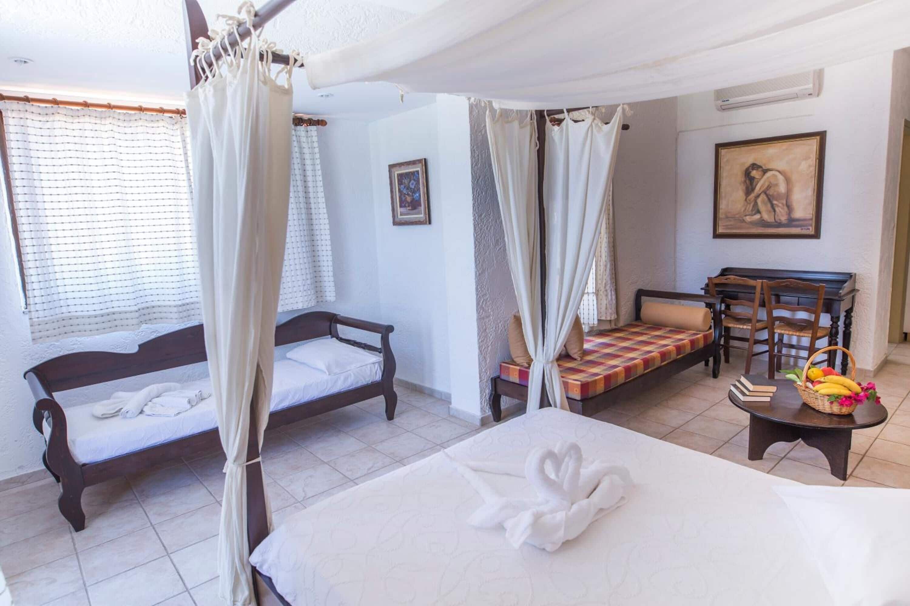 Superior Family Room Sea View | Minibar, insonorización, wifi gratis y ropa de cama 