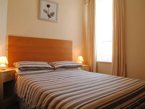 Tek Büyük Yataklı Oda, Banyolu/Duşlu | Ücretsiz kablosuz İnternet 