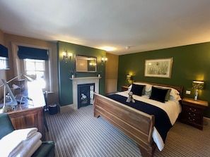 Comfort Double Room, Ensuite | 1 bedroom, iron/ironing board, free WiFi