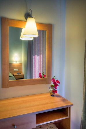 Studio | Interior detail - Matina Pefkos Aparthotel (Rhodes)