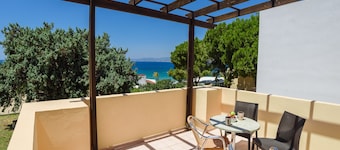 Matina Pefkos Aparthotel