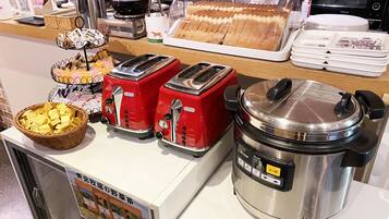 Daily buffet breakfast (JPY 500 per person)