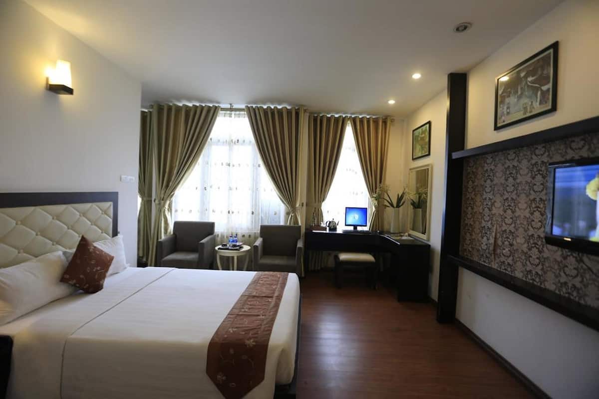 Premium bedding, memory foam beds, minibar, in-room safe