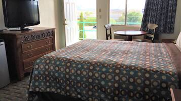 客房, 1 张大床 | 办公桌、遮光窗帘、免费 WiFi、床单