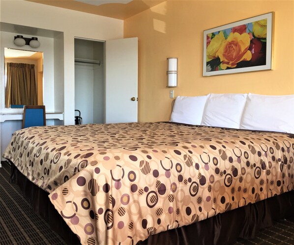 Desk, blackout drapes, free WiFi, bed sheets