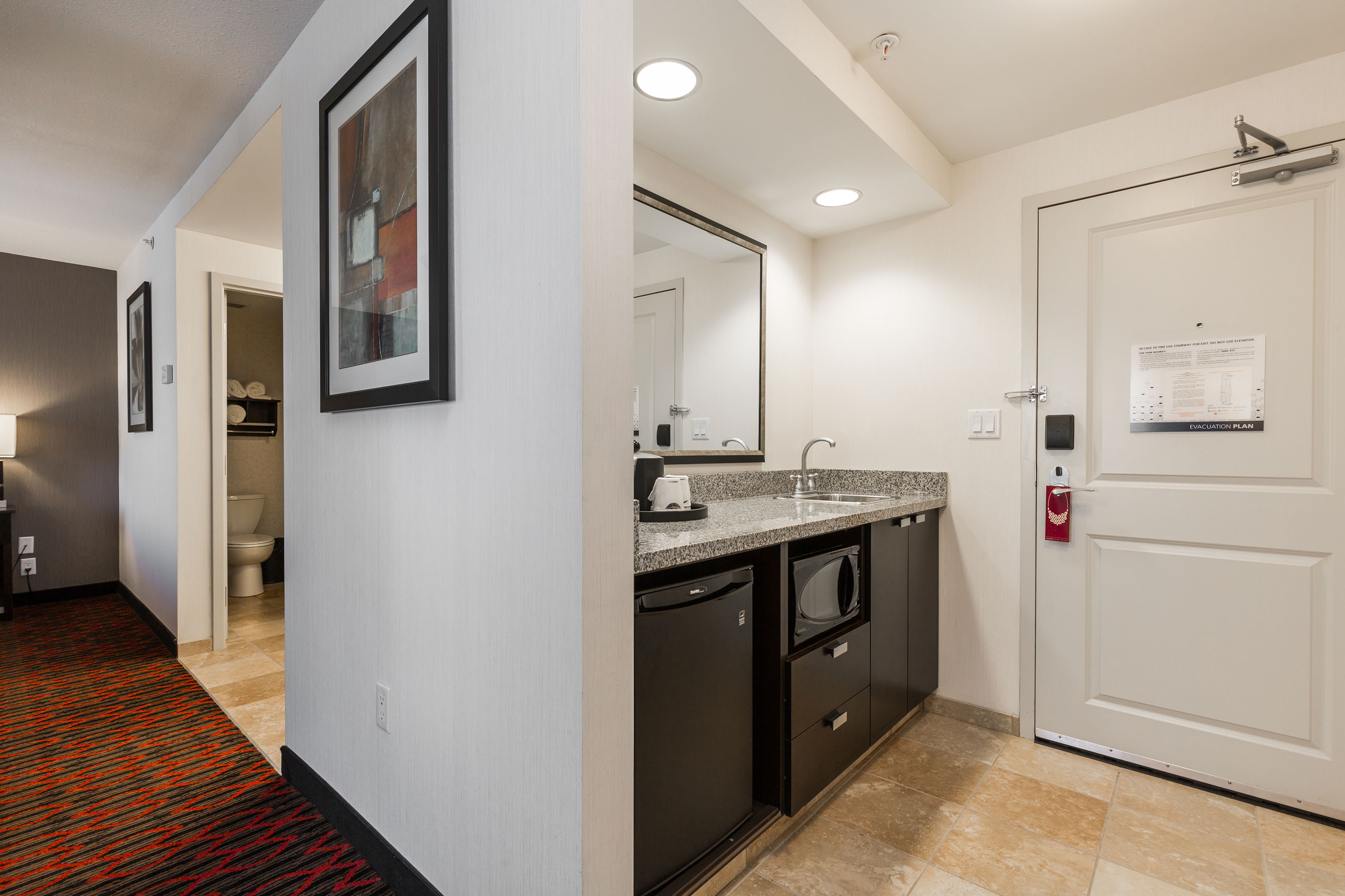 suite, 1 king bed, accessible, non smoking | hypo-allergenic bedding, pillow-top beds, in-room safe, desk