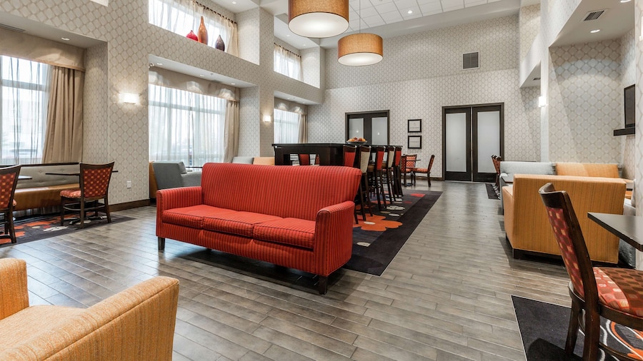 Hampton Inn & Suites by Hilton Lethbridge