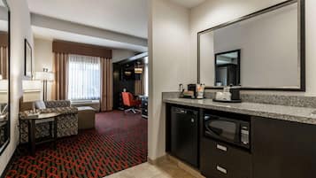 Hypo-allergenic bedding, pillow-top beds, in-room safe, desk