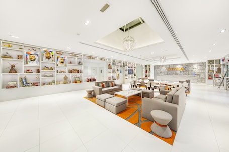 Zona de estar del vestíbulo. Citymax Hotel Al Barsha at the Mall