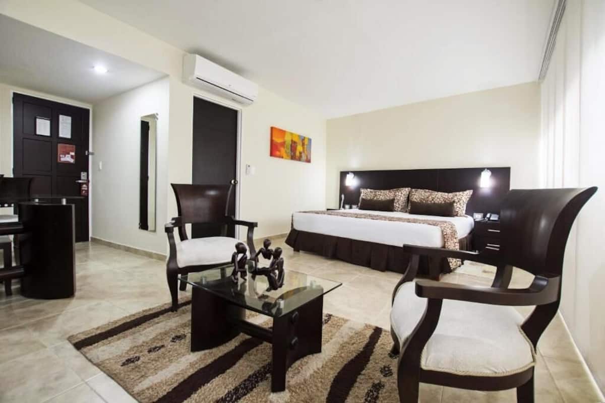 2 Schlafzimmer, Minibar, Zimmersafe, Schreibtisch
