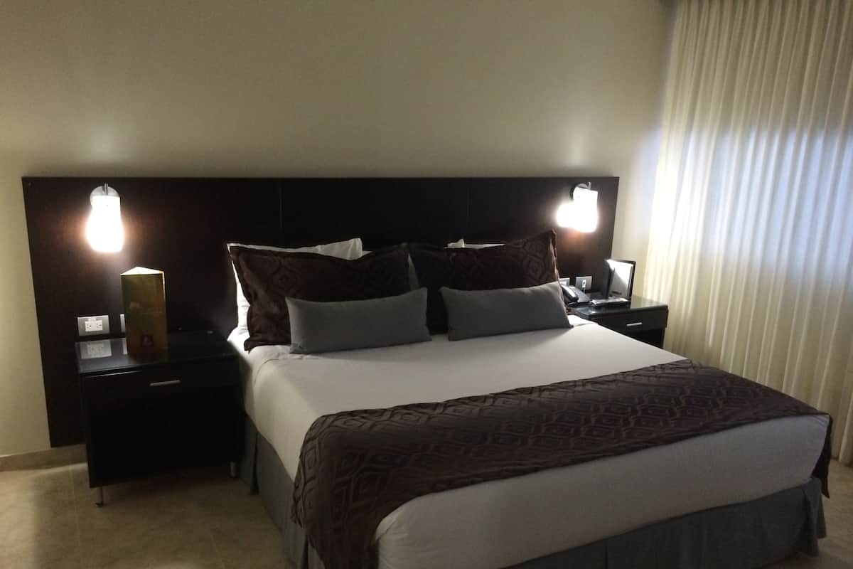 2 Schlafzimmer, Minibar, Zimmersafe, Schreibtisch