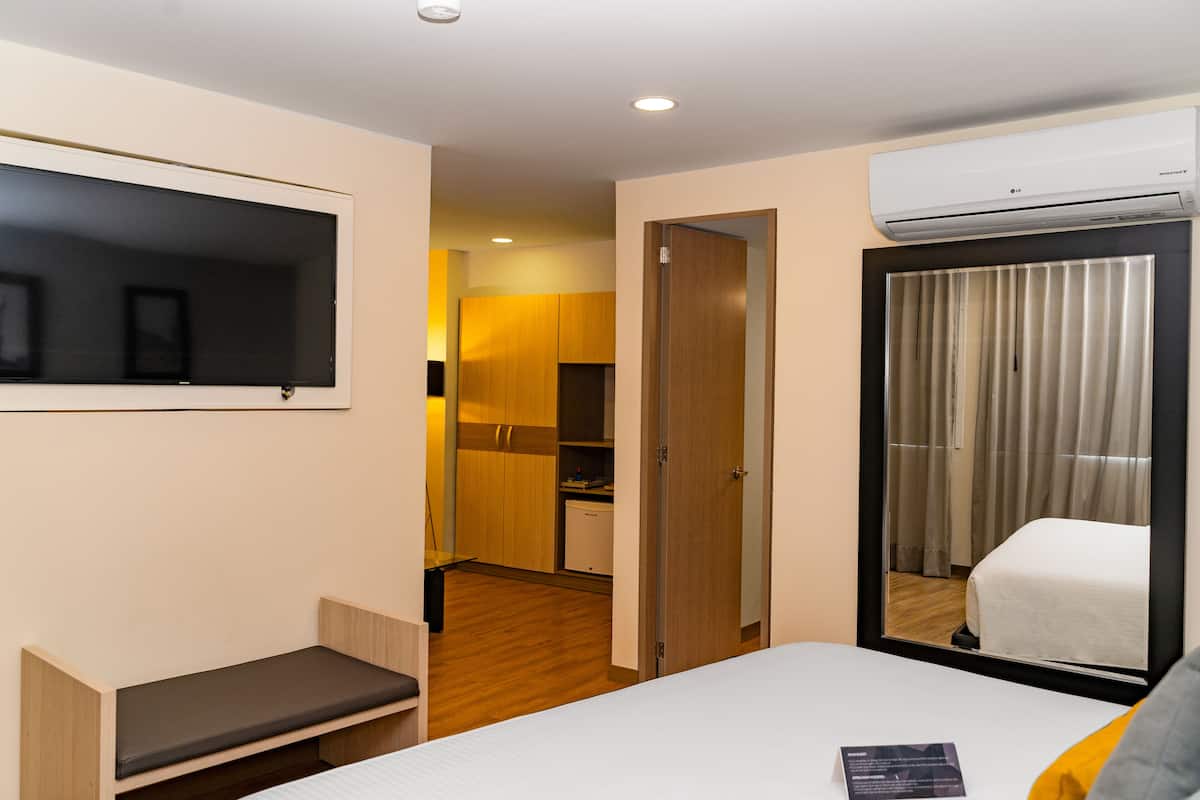 Suite | 2 Schlafzimmer, Minibar, Zimmersafe, Schreibtisch