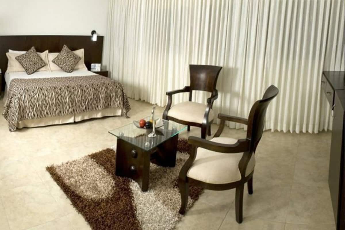 Executive-Suite | 2 Schlafzimmer, Minibar, Zimmersafe, Schreibtisch