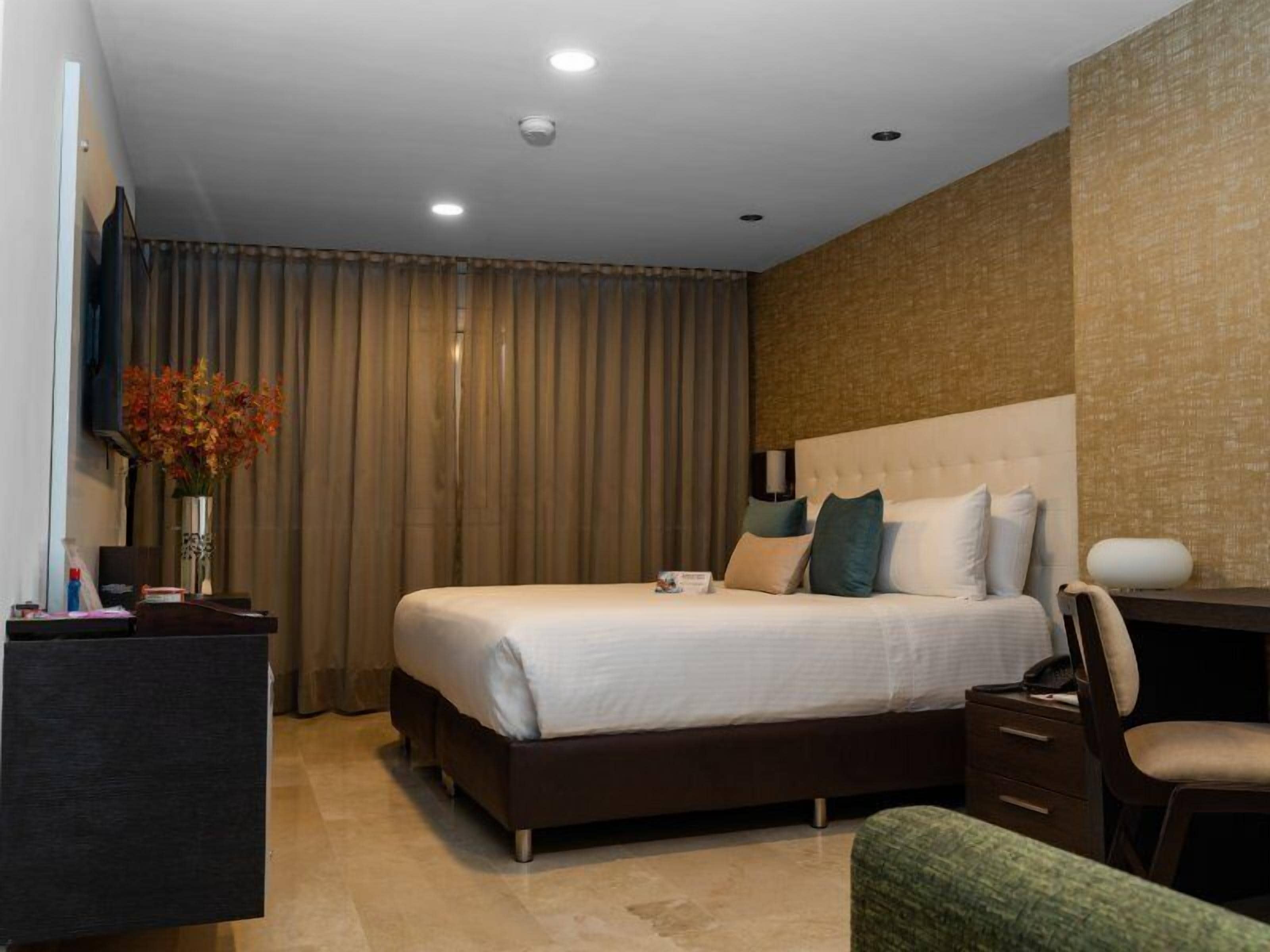 presidential suite 2 bedrooms (5 personas) | 2 bedrooms, minibar, in-room safe, desk