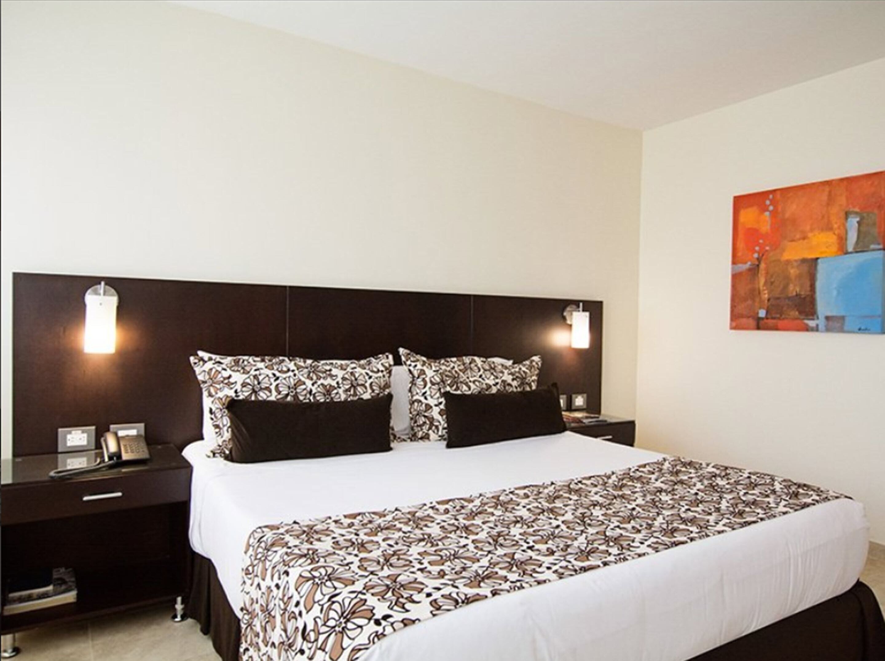 Minibar, in-room safe, desk, blackout curtains