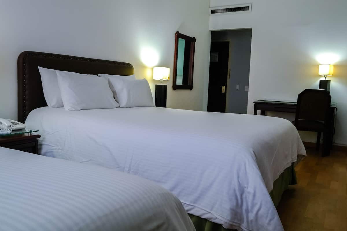 triple room, 3 single beds | 1 bedroom, tempur-pedic beds, minibar, in-room safe
