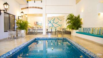 Outdoor pool, pool loungers