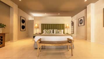 Grand Suite | Minibar, in-room safe, desk, soundproofing