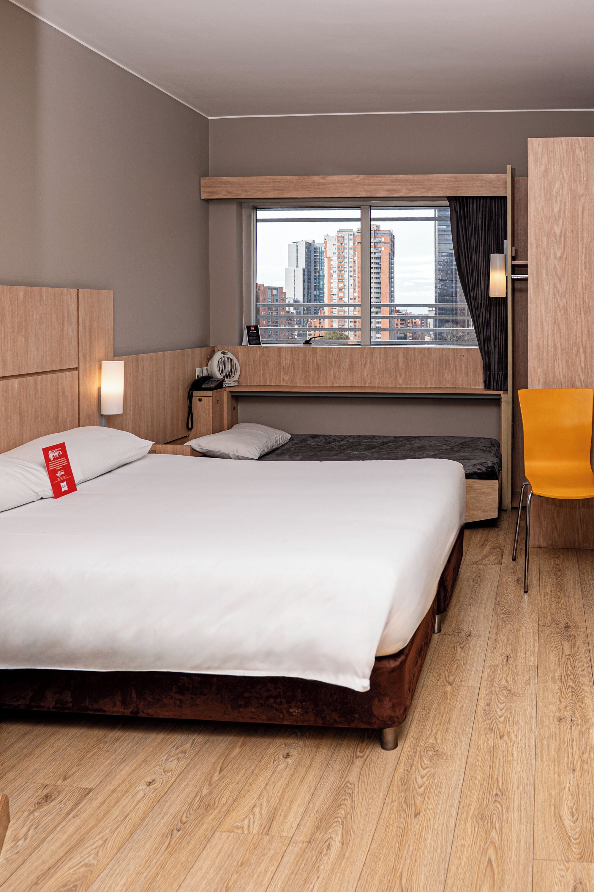 Room, Multiple Beds
