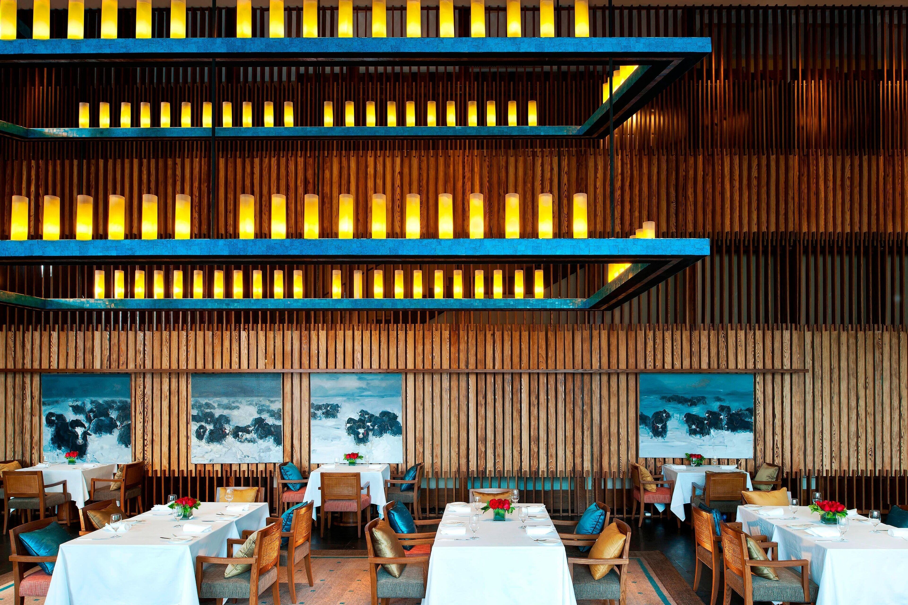 3 restaurants, breakfast, lunch, dinner served; international cuisine