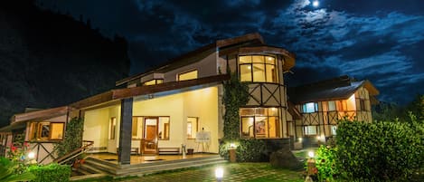 Front of property – evening/night